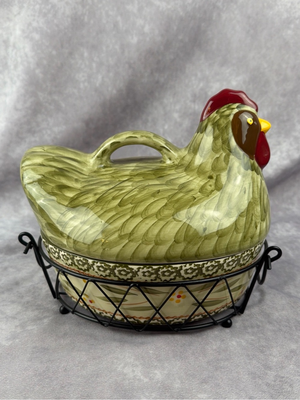 Temp-Tations By Tara Covered Hen Casserole Dish Old World Green 1.5 Qt W/Basket